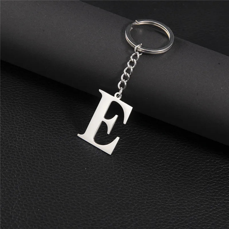 Fashion DIY A-Z Letters Keychain Men Metal Initial Pendant Key Chain Ring Silver Color 26 Alphabet Keyring Bag Accessories