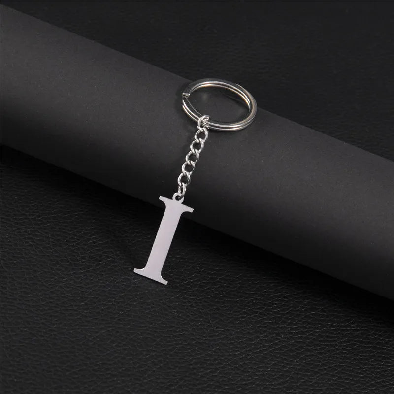Fashion DIY A-Z Letters Keychain Men Metal Initial Pendant Key Chain Ring Silver Color 26 Alphabet Keyring Bag Accessories