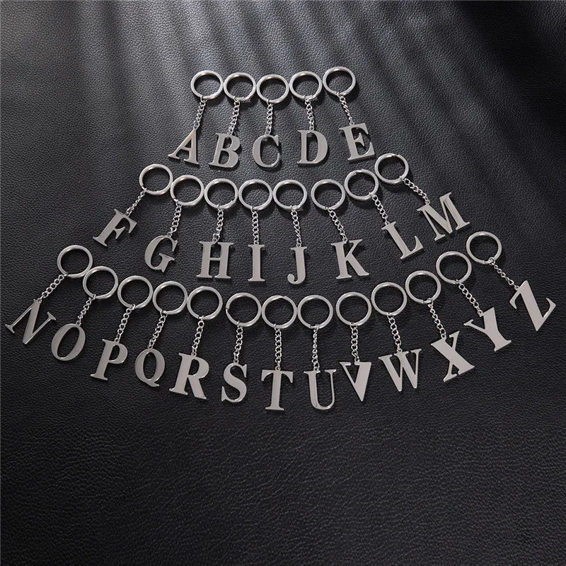 Fashion DIY A-Z Letters Keychain Men Metal Initial Pendant Key Chain Ring Silver Color 26 Alphabet Keyring Bag Accessories
